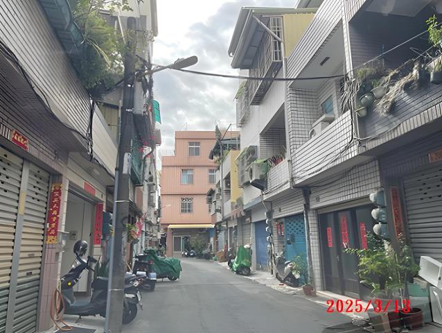 高雄鳳山法拍透天-1